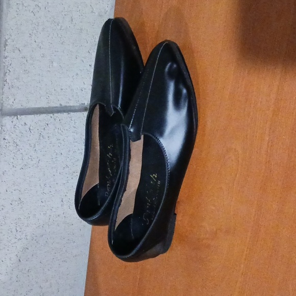 Black slip on Loafers - Picture 2 of 4